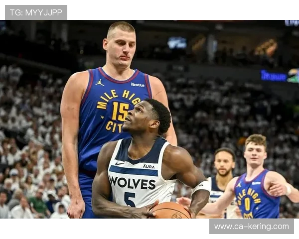 森林狼与掘金激战正酣 双方全力争夺季后赛席位关键之战