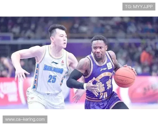 南京篮球队以99分稳居联赛积分榜首位展现强劲实力 南京篮球队以99分稳居联赛积分榜首位展现强劲实力