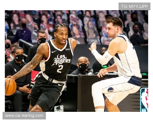 独行侠与快船激战正酣 双方争锋再续西部强者对决的精彩篇章 独行侠与快船激战正酣 双方争锋再续西部强者对决的精彩篇章