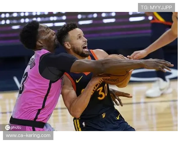 勇士与热火加时赛精彩回顾视频全程播放感受比赛的紧张与刺激 勇士与热火加时赛精彩回顾视频全程播放感受比赛的紧张与刺激